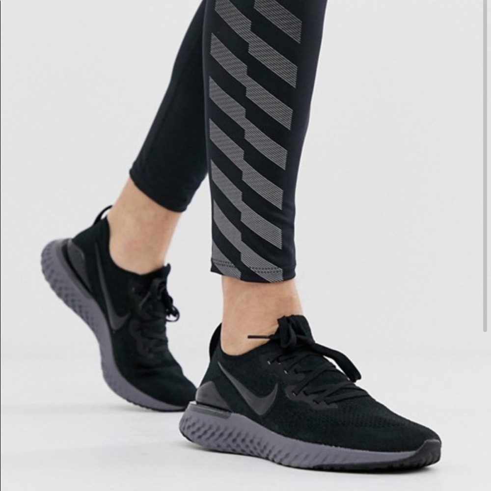 Nike Flyknit React 2